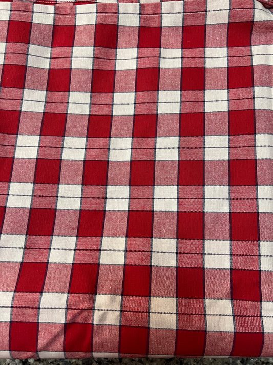 Longaberger tablecloth in picnic plaid 52x112