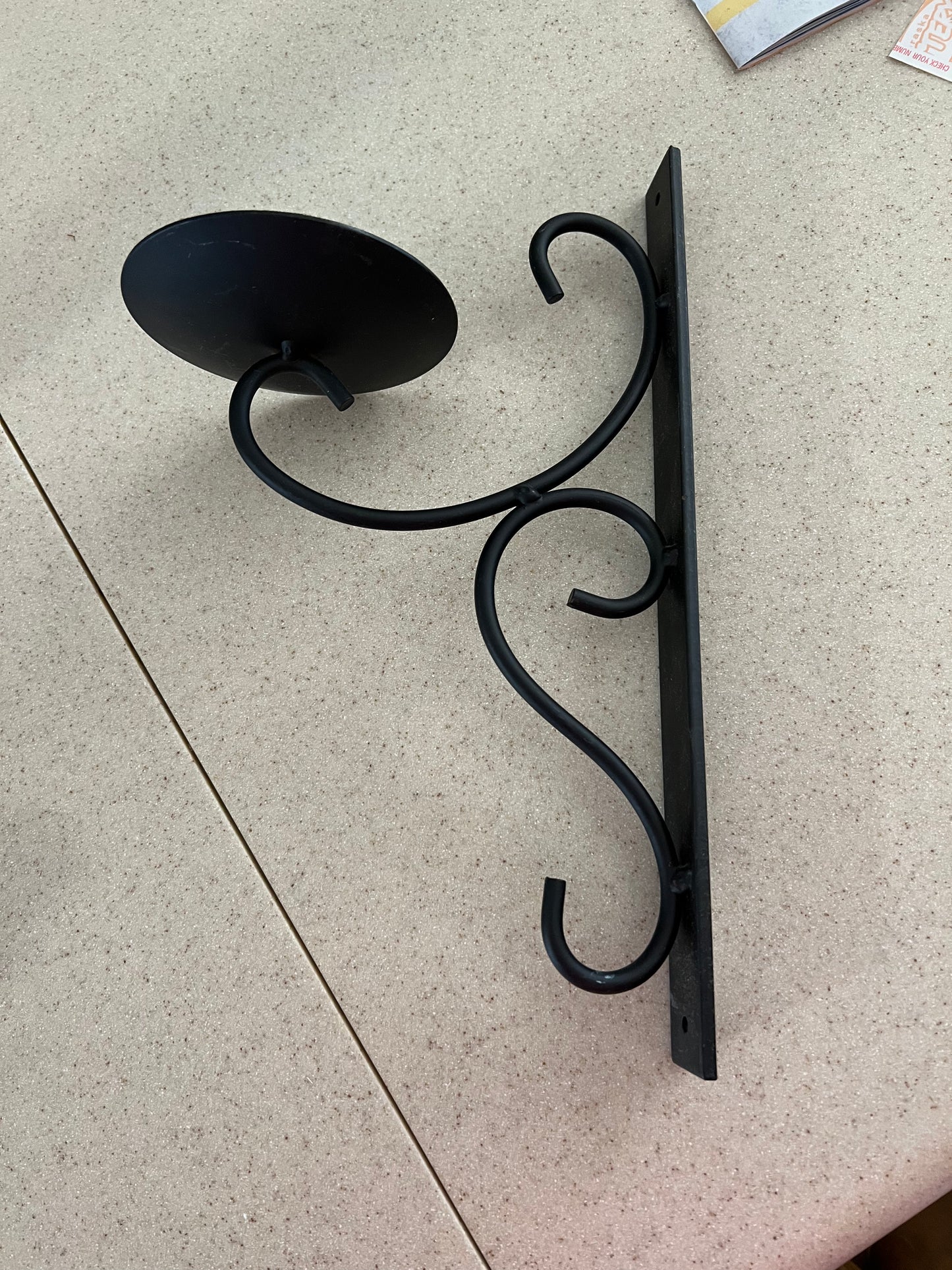 Homestead wrought iron wall pillar holder