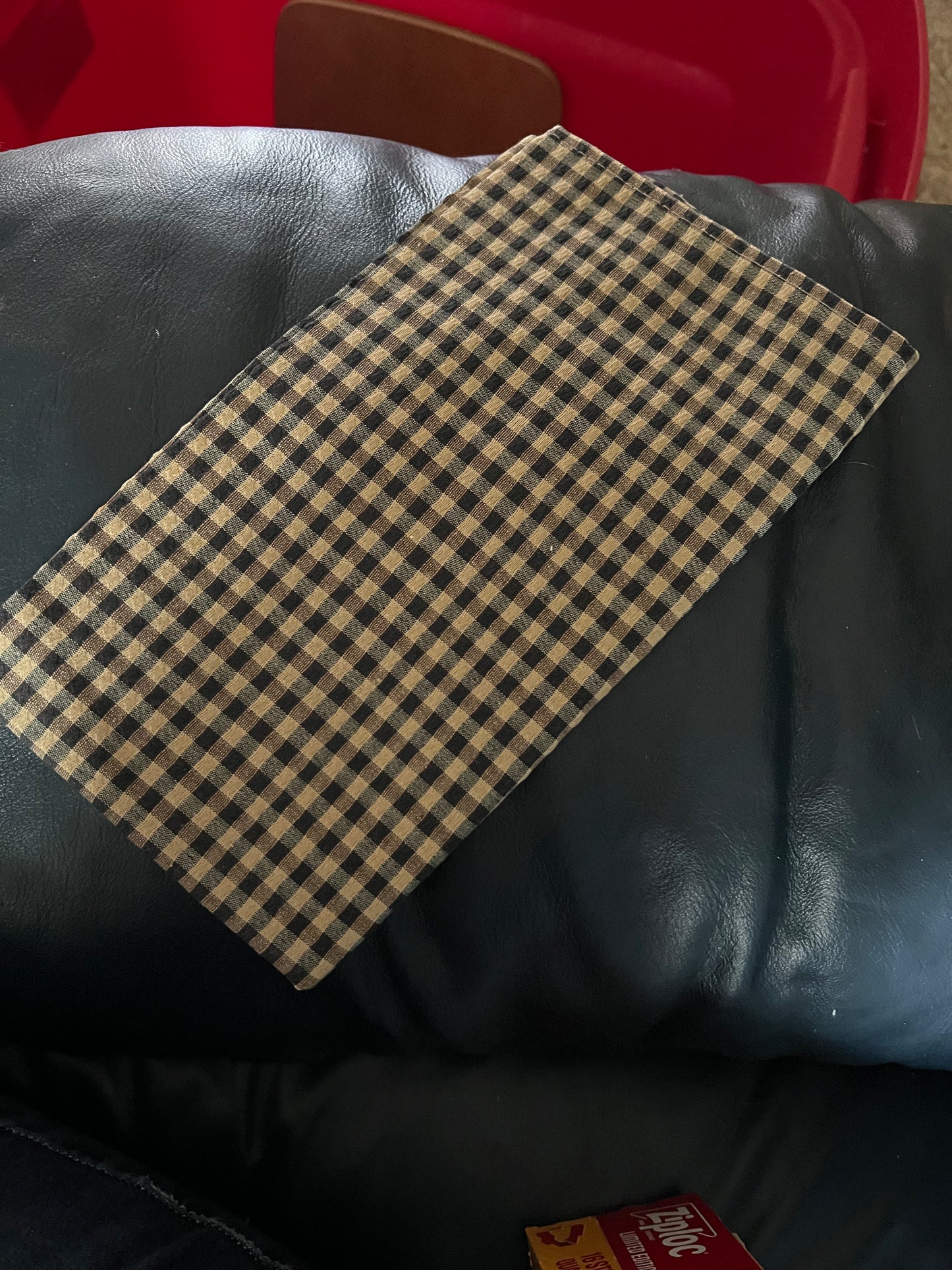 Longaberger set of napkin in khaki check