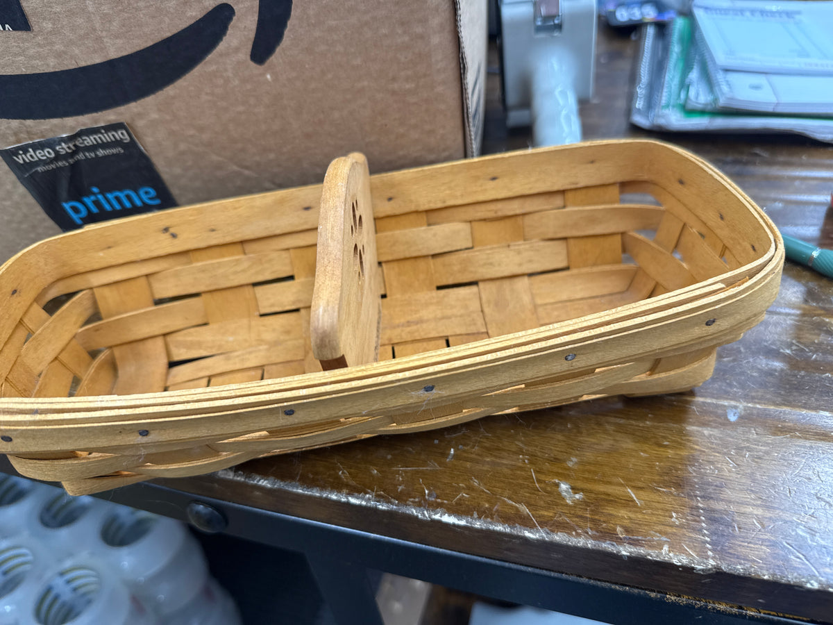 Longaberger cracker basket with divider