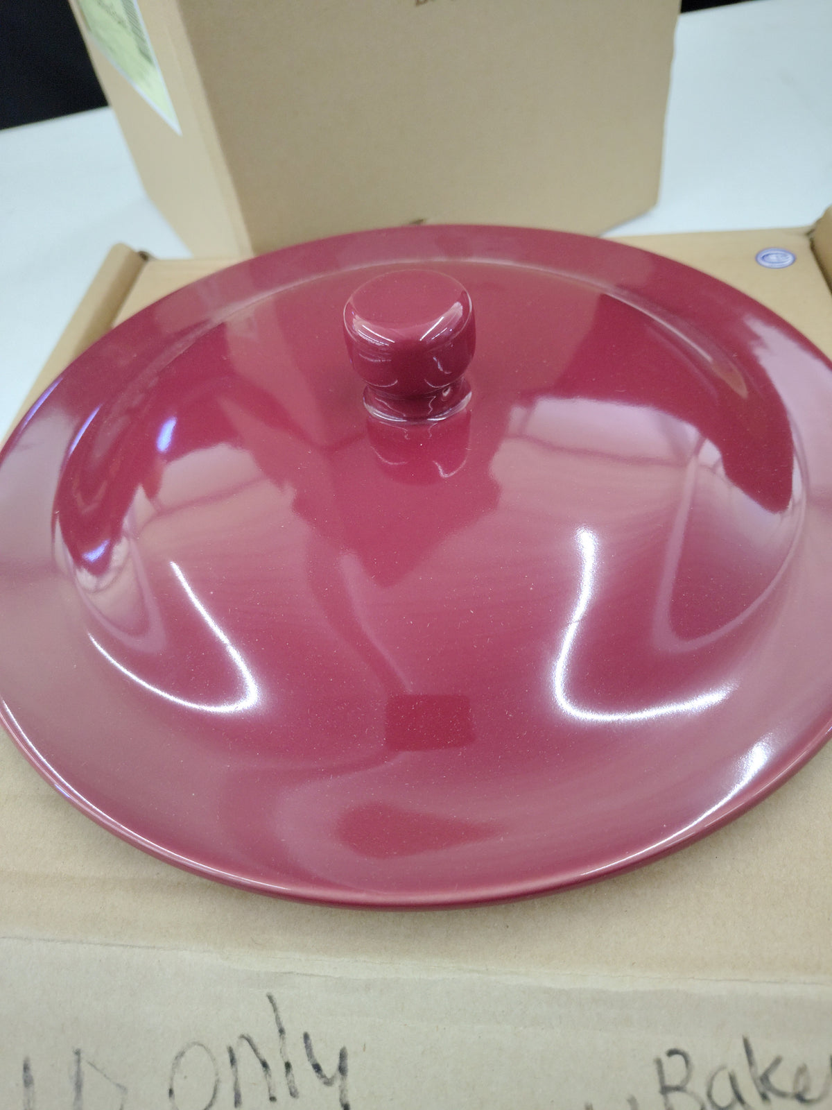 Longaberger shallow baker lid in paprika