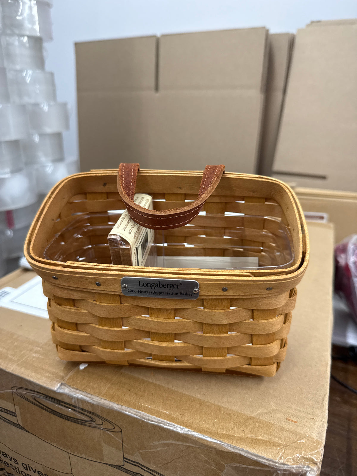 Longaberger 2006 hostess appreciation basket with protector and divider