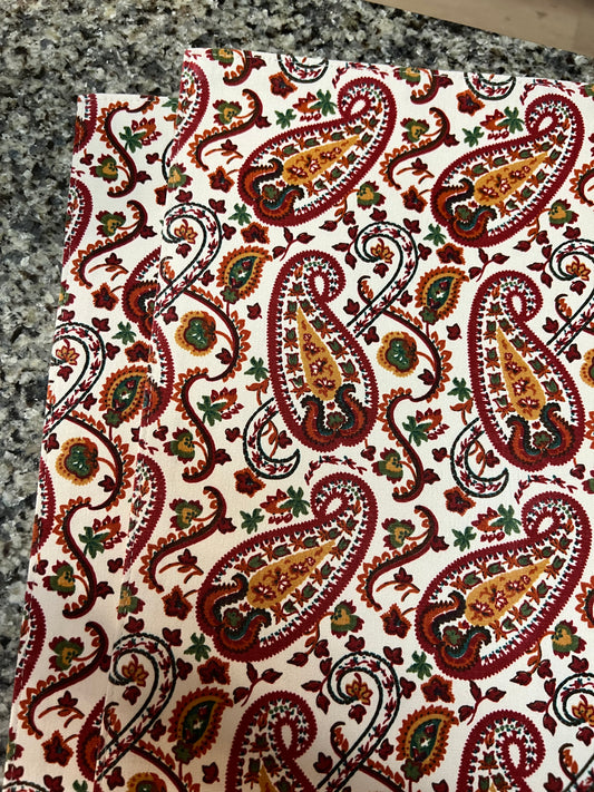 Longaberger pair of placemats in Chelsea paisley