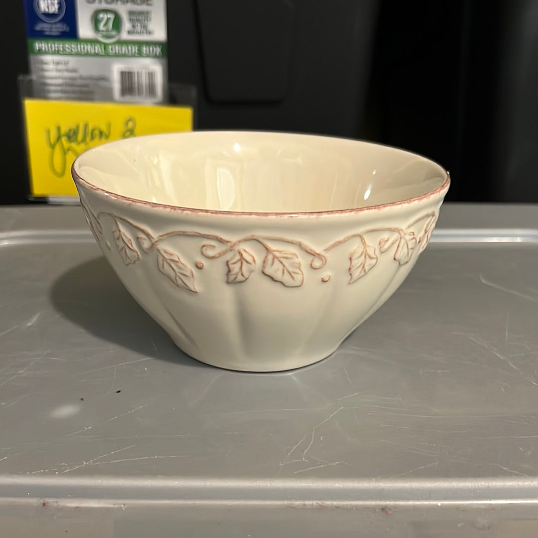 Longaberger vintage vine salad bowl