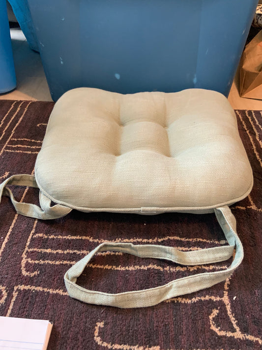 Longaberger chair cushion in Sage