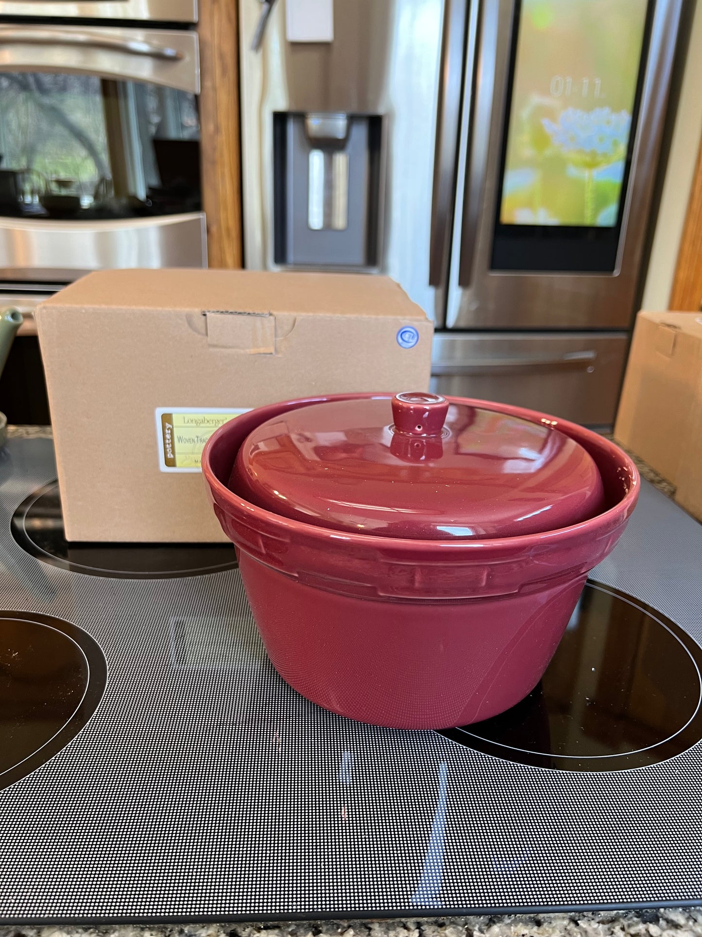 Longaberger medium roundabout covered casserole in paprika