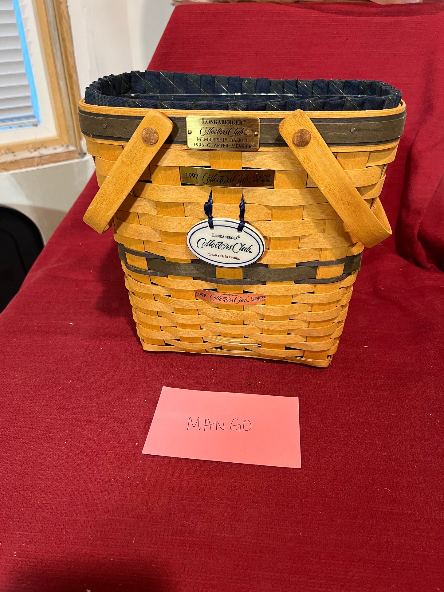 Longaberger 1996 Charter membership basket with liner, protector & tie on