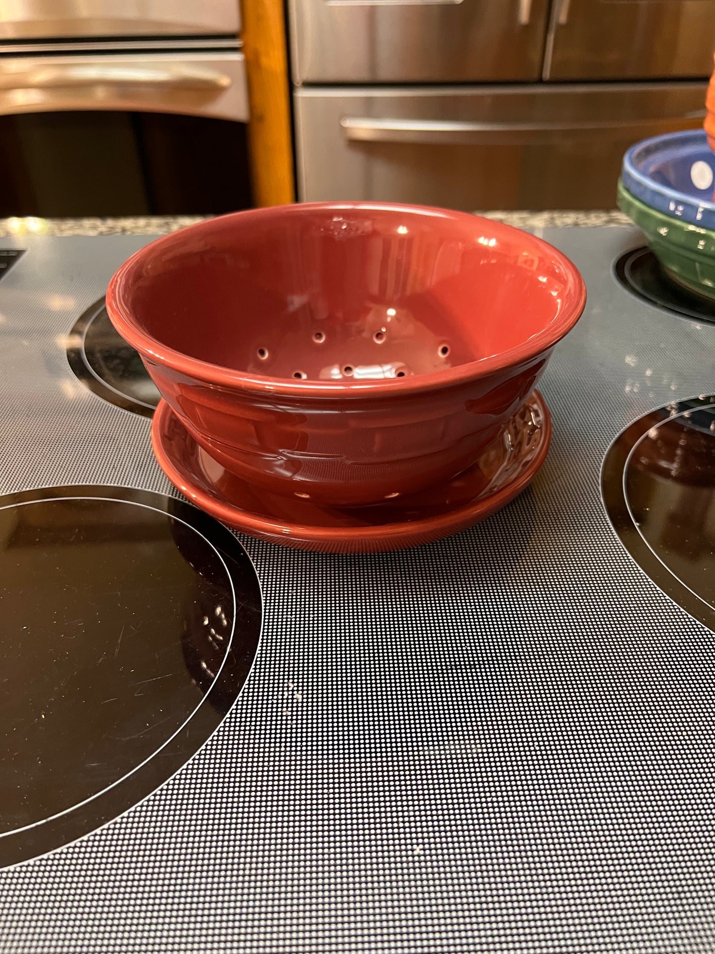 Longaberger paprika small colander with tray