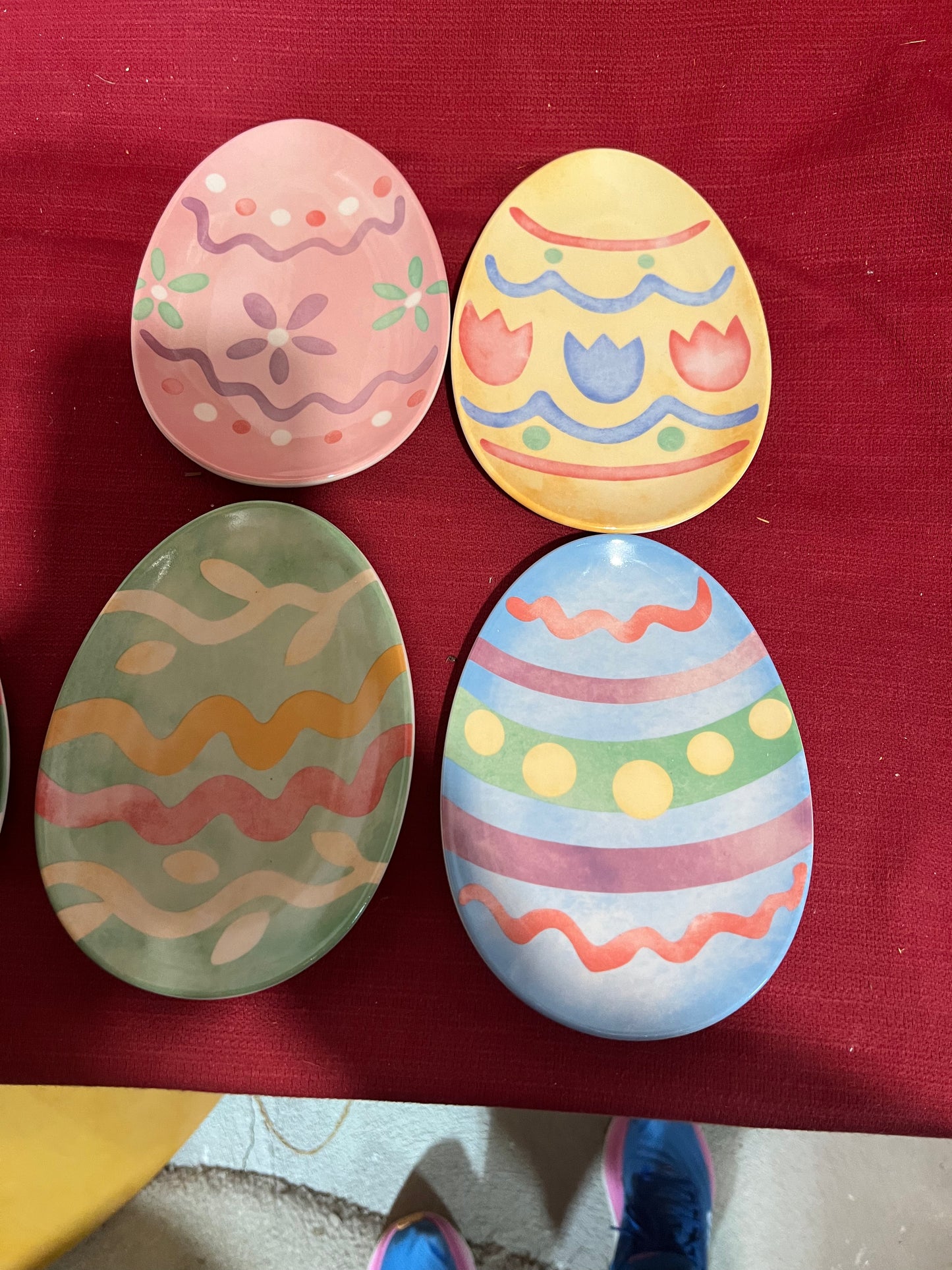 Longaberger set of 4 Easter egg snack plates