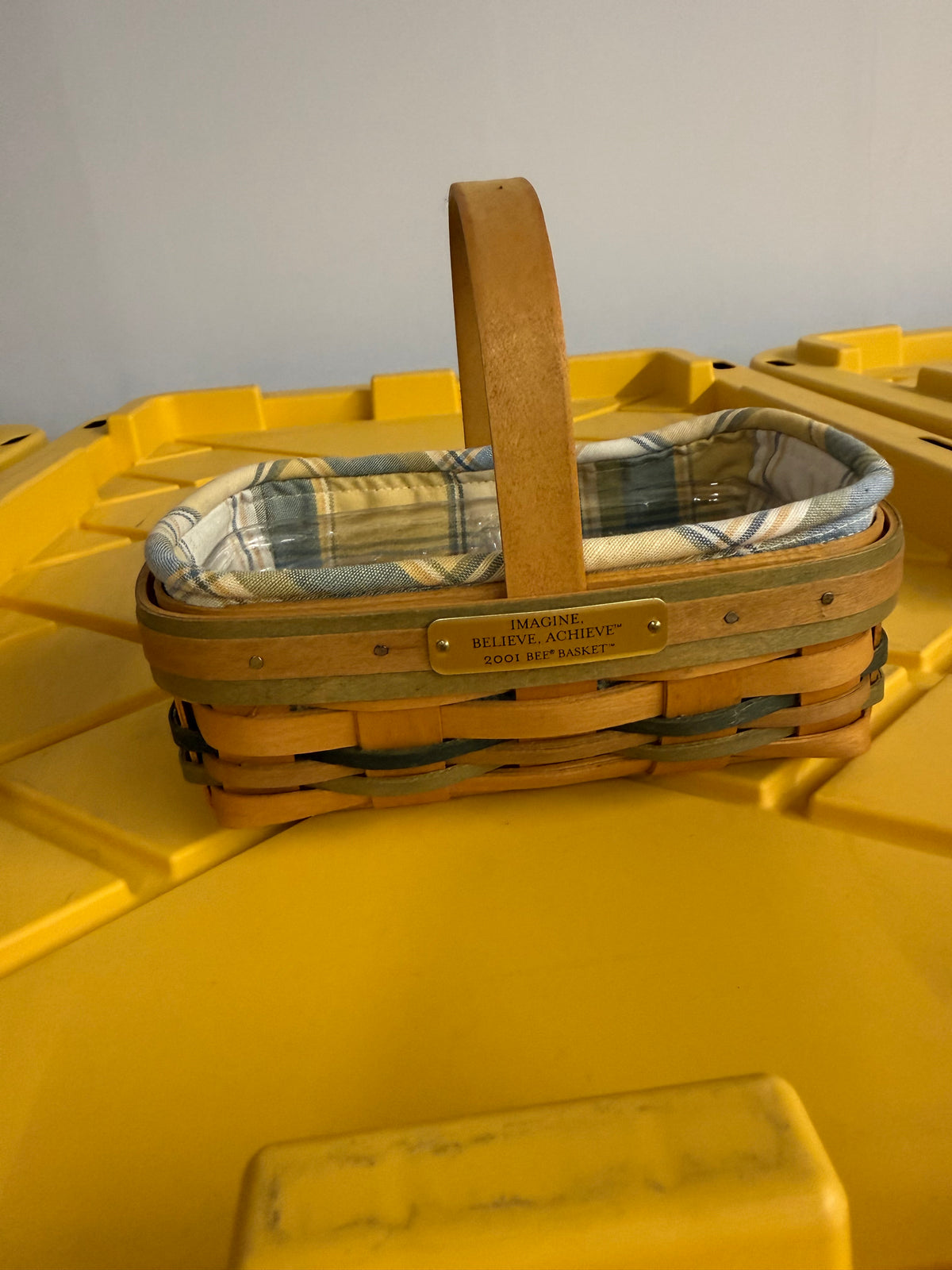 Longaberger 2001 bee basket with liner and protector