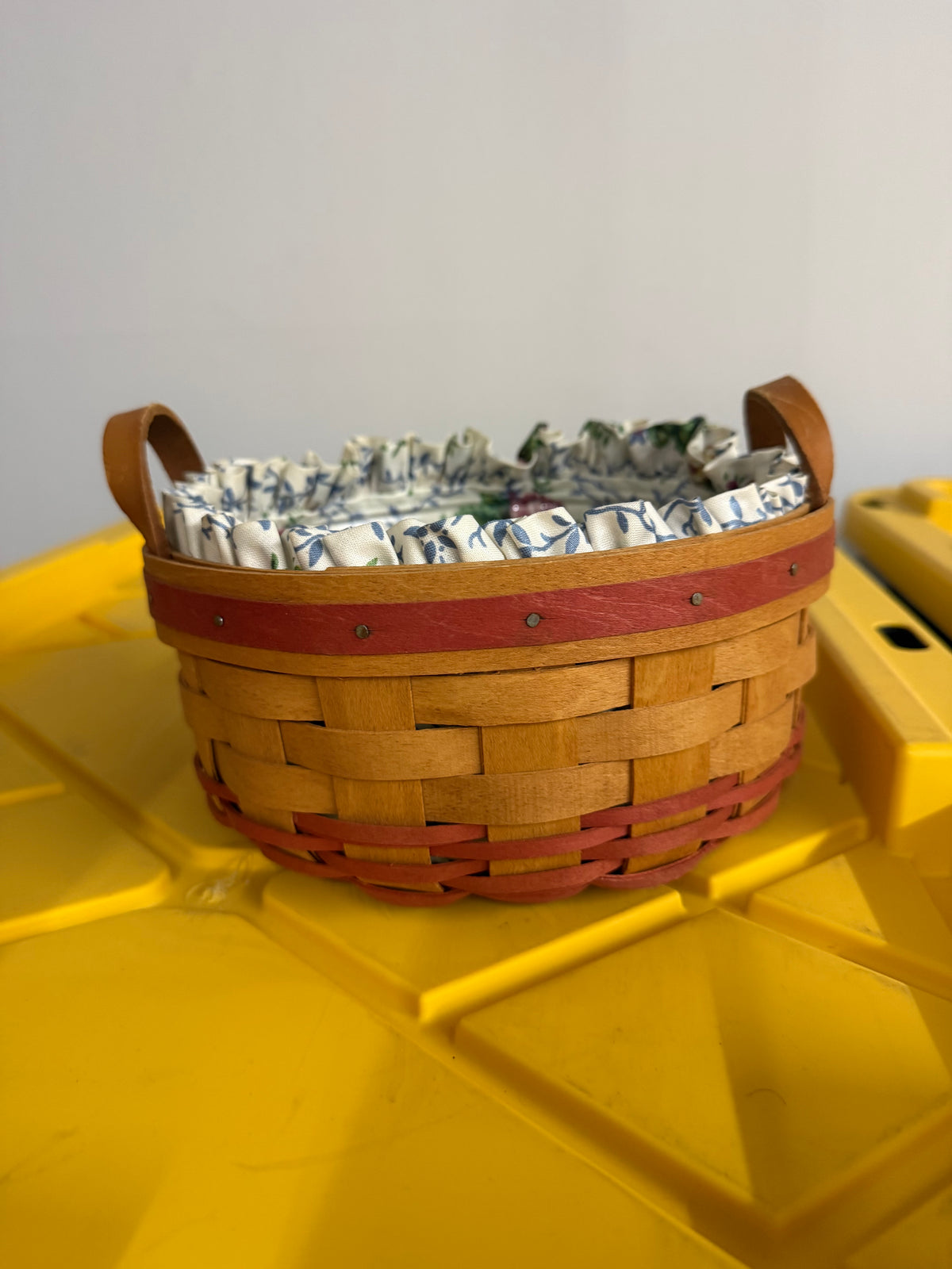 Longaberger 1995 Mother’s Day basket with liner and protector (one of the handles is broken)