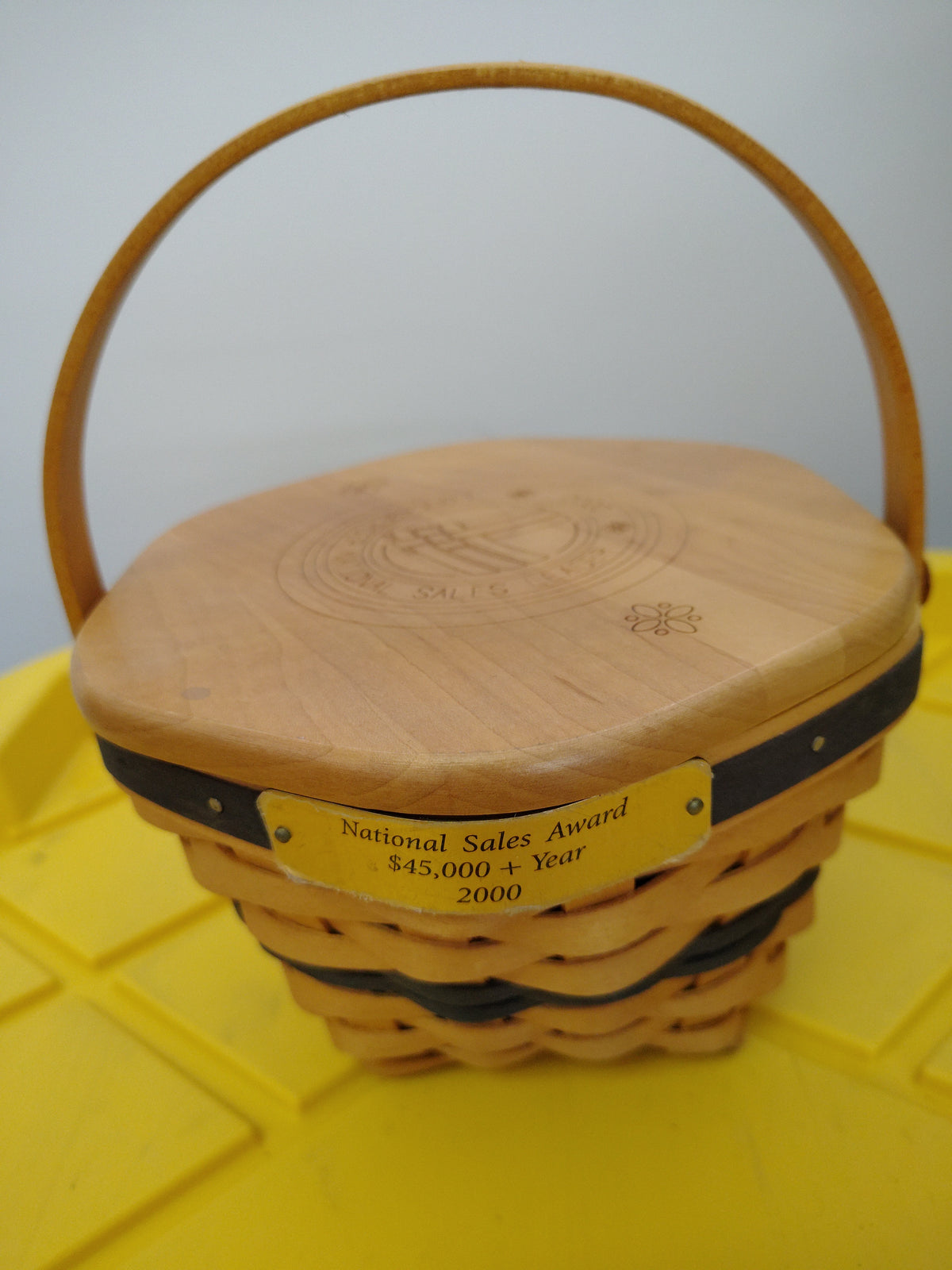 Longaberger National Sales Award $45K 2000 basket with lid