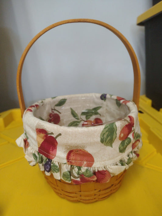 Longaberger Small fruit basket with liner and protector