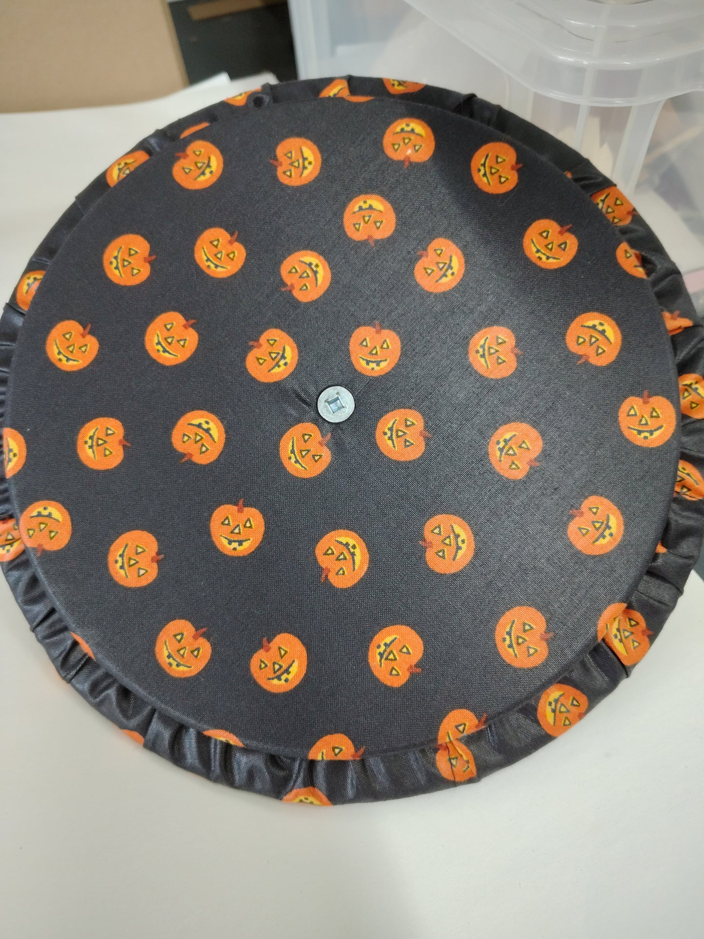 Longaberger 9.5"  round lid - Halloween