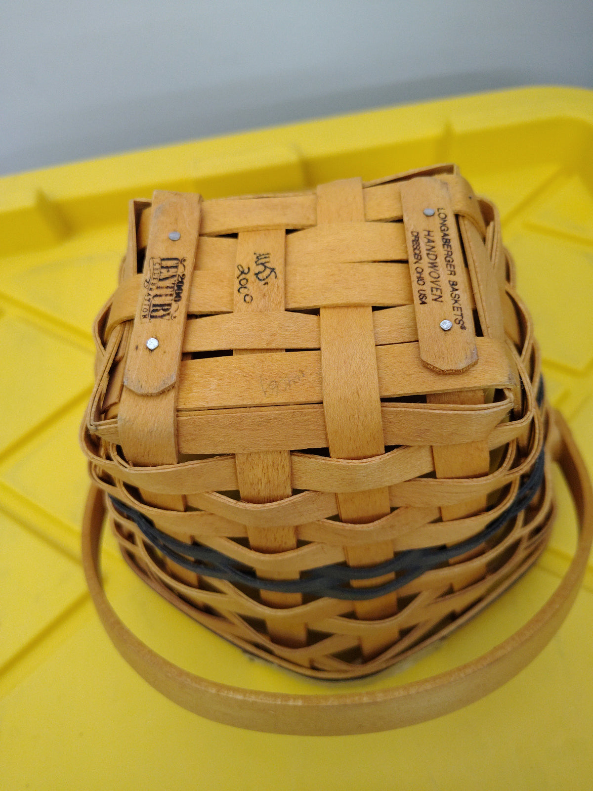 Longaberger National Sales Award $45K 2000 basket with lid