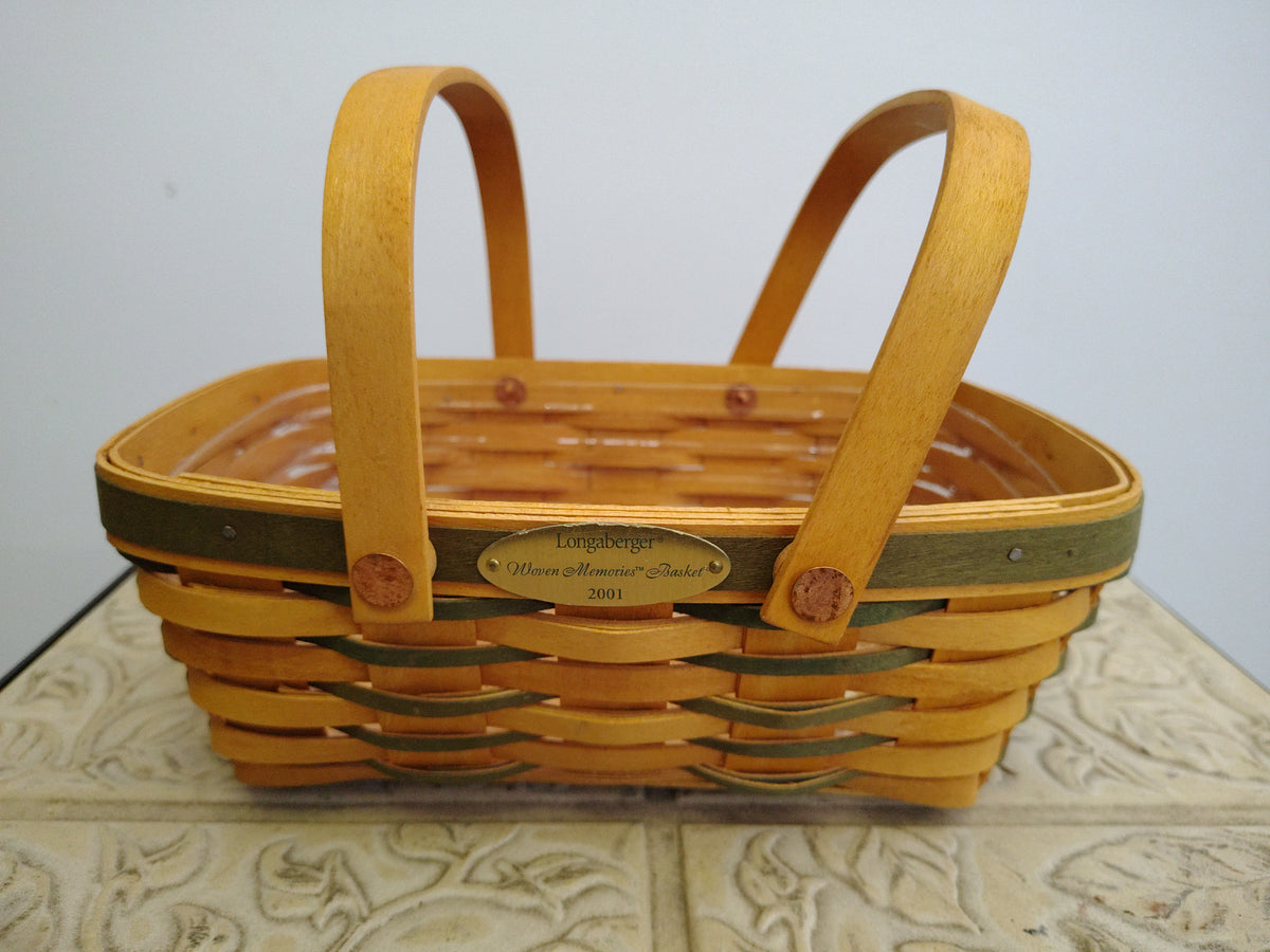 Longaberger woven memories 2001 basket with protector