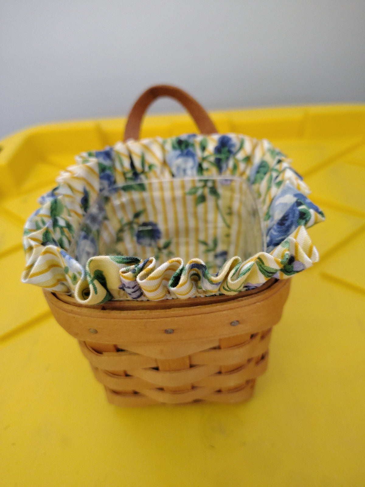 Longaberger chives basket with liner and protector
