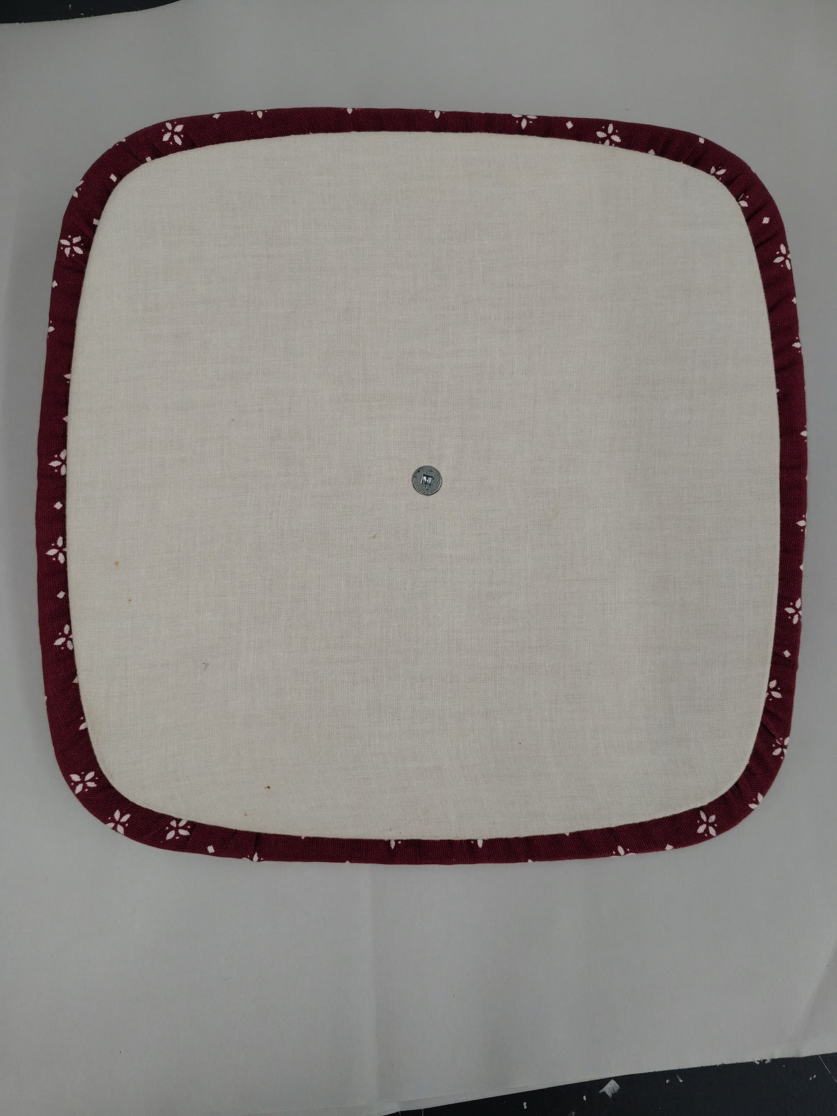 Longaberger 12.5x12.5" fabric lid in Traditional Red