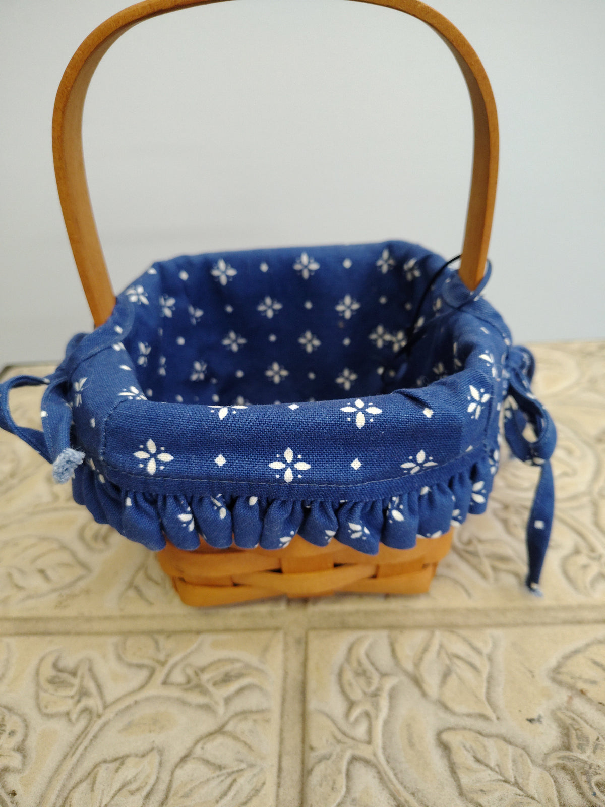 Longaberger small peg basket with liner