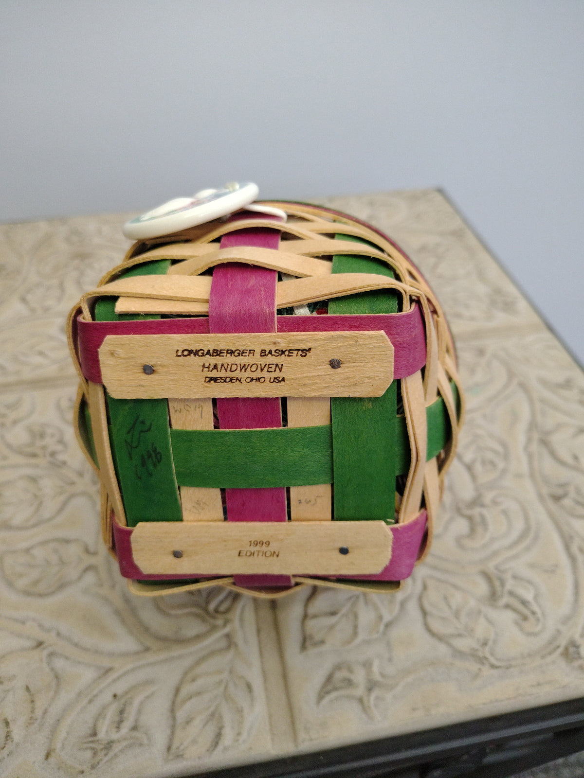 Longaberger 1999 Easter basket with liner, protector and tie on