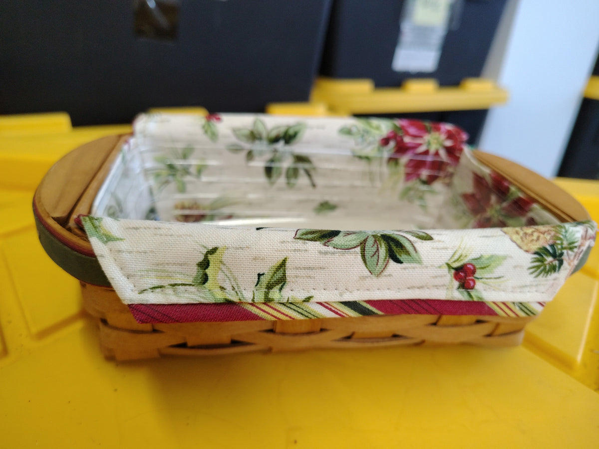 Longaberger Holiday Helper, small loaf basket with liner and protector