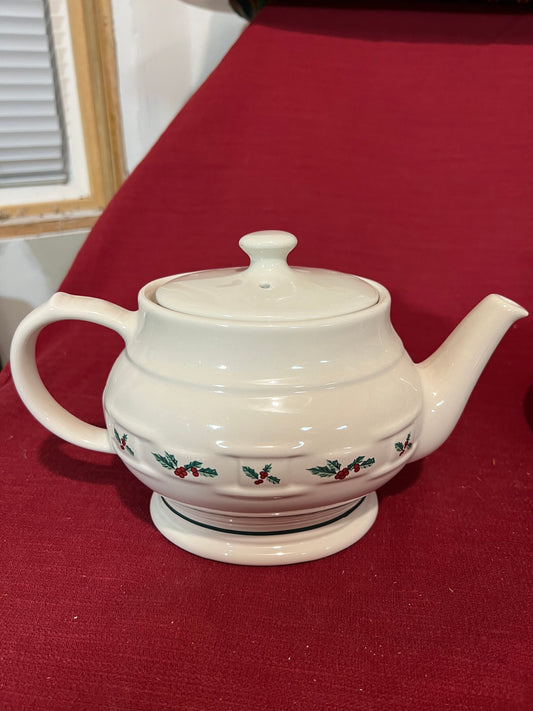 Longaberger Traditional Holly teapot