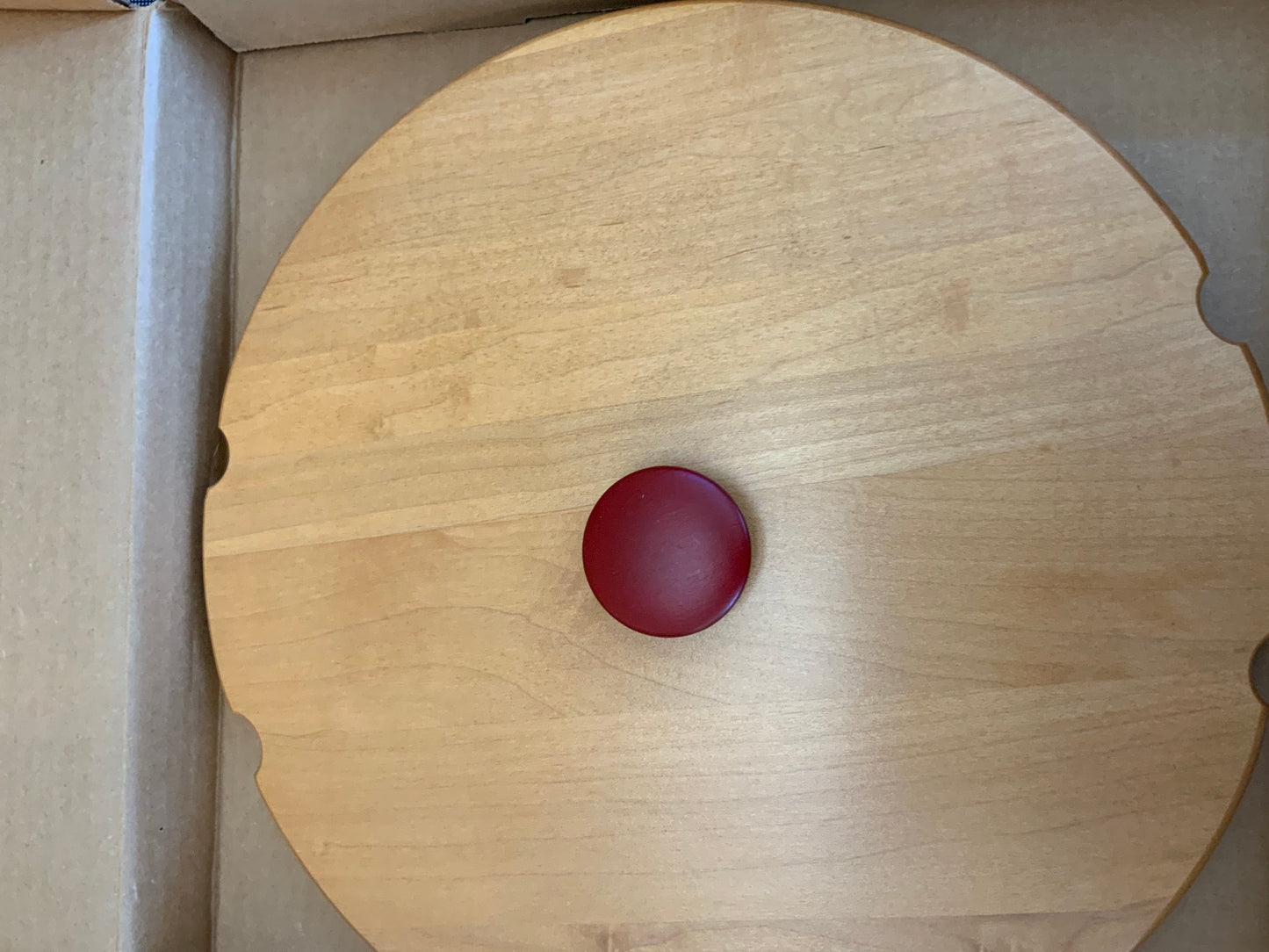 Longaberger 1999 hostess Christmas - red knob lid