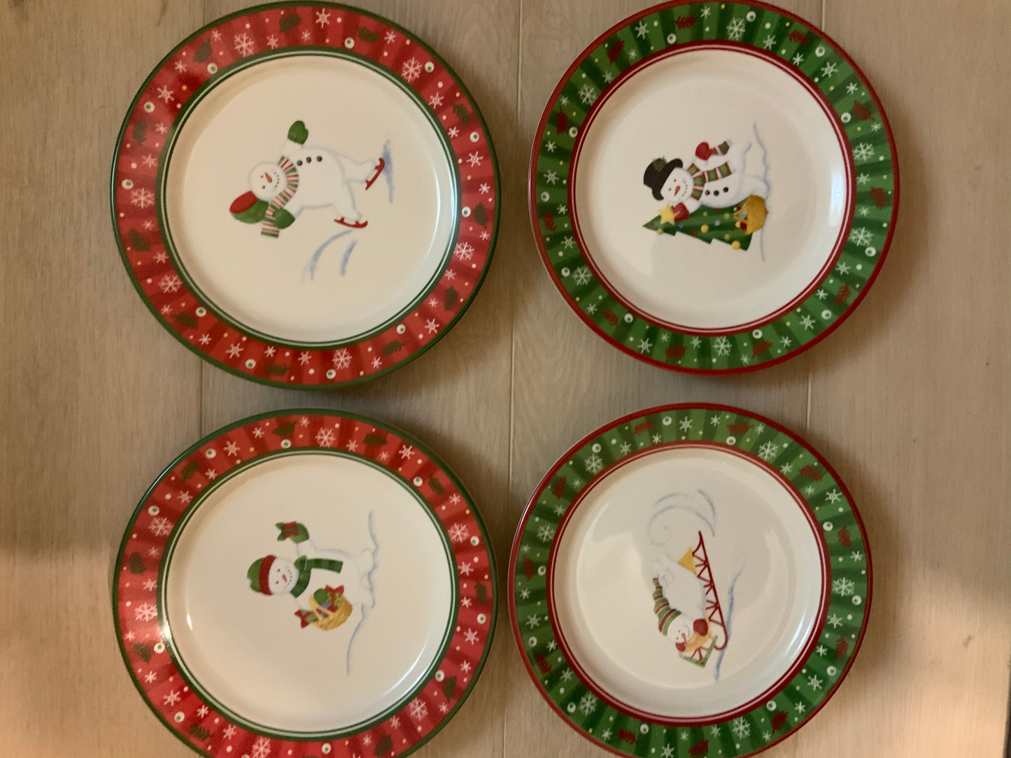 Longaberger holiday snack plates set of 4