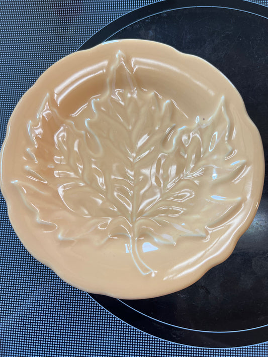 Longaberger falling leaves plate in Butternut